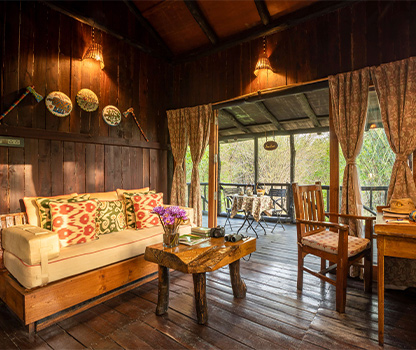 treehouse resorts in bandhavgarh