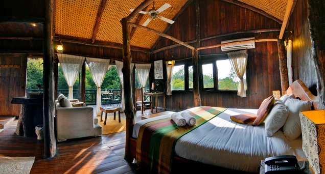 tree house bandhavgarh