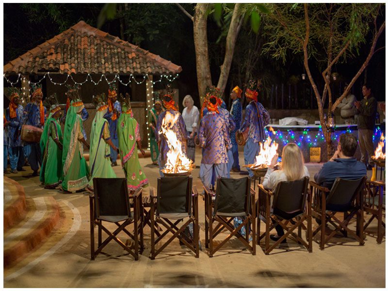 local dance performance in Bandhavgarh