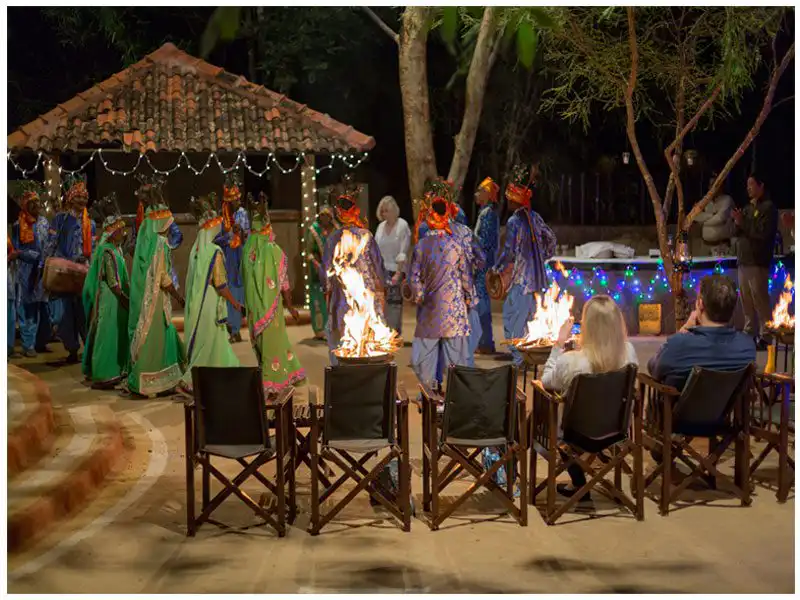 local dance performance in Bandhavgarh