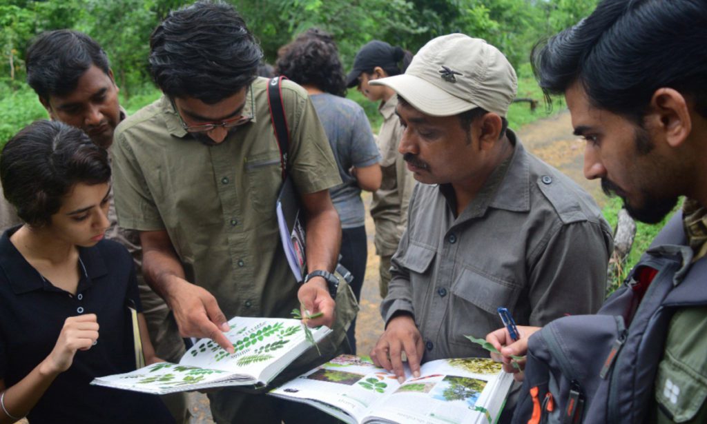 Pugdundee-safaris-professional-naturalist-course