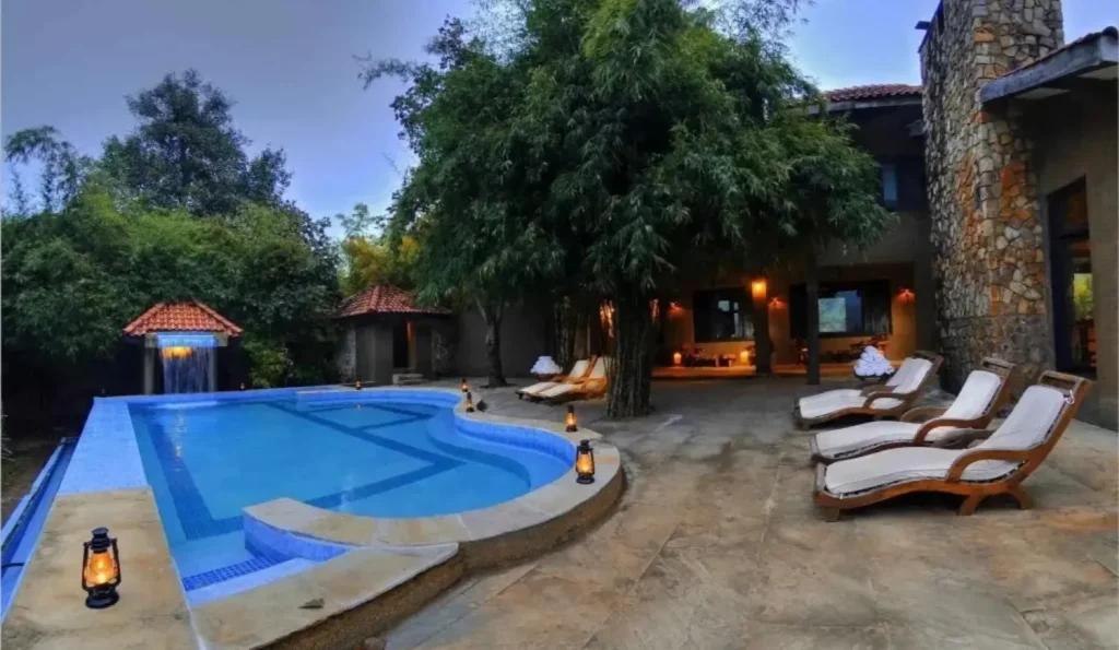luxury safari lodge