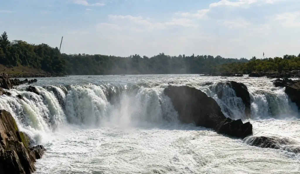 dhuandhar waterfall